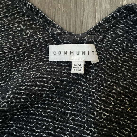 Aritzia Community Cardigan Short Sleeved Charcoal Grey size S/M​ - Picture 4 of 4